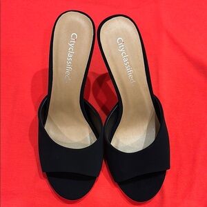 Cityclassified Women's Black Slide Sandals